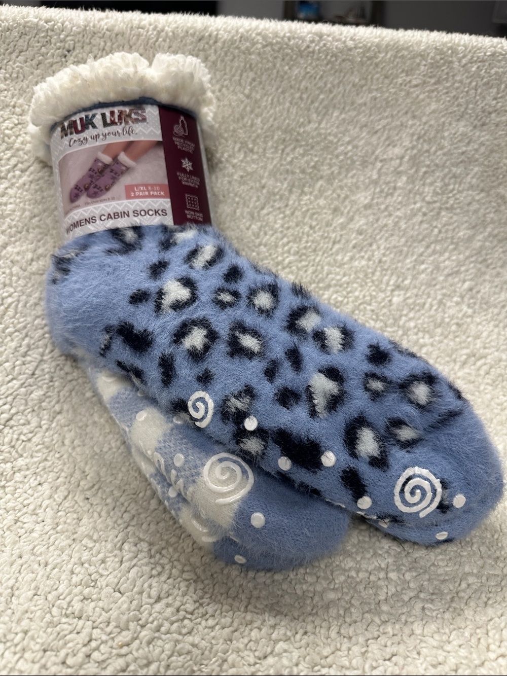 Muk Luks Women's Cabin Socks, 2-Pack  Blue & White,No Skid, Fully Lined L/XL NWT